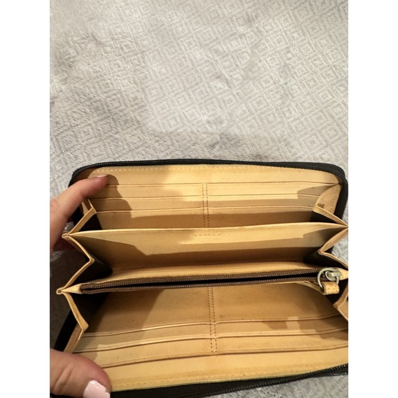 Coach Leather Wallet Black with C Logo Zip Around Multi Pocket In Black - Picture 4 of 11